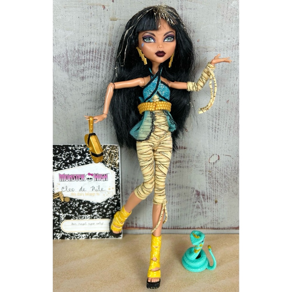 Monster High Cleo de Nile First Wave Doll Gold Elastics Gen 1